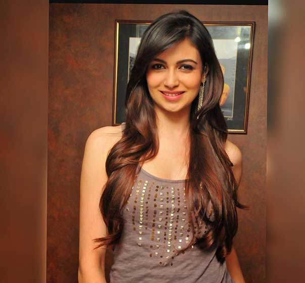 Simran Kaur Mundi participate in Bigg Boss 11